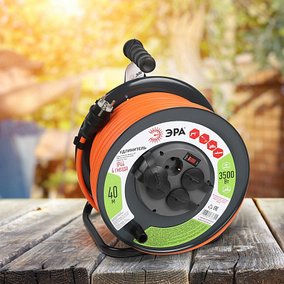 Удлинитель с выключателем Эра  RMx-4es-3x2.5-40m-IP44 400_400_2405354