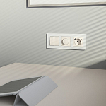 Розетка с заземлением и со шторкой и 2хUSB type A и C, без рамки Werkel айвори матовый W1171762 250_100_2131410