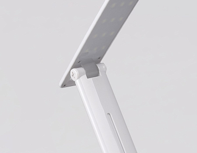 Настольная лампа офисная Ambrella Light DE DE500 400_400_2002657