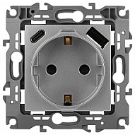 Розетка с заземлением и со шторкой и 2хUSB, без рамки Эра Эра 12 12-4108-03 500_191_2395783