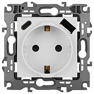 Розетка с заземлением и со шторкой и 2хUSB, без рамки Эра Эра 12 12-4108-01 500_191_2395805