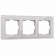 Рамка на 3 поста Werkel Favorit (дымчатый) W0031117 500_191_2296596