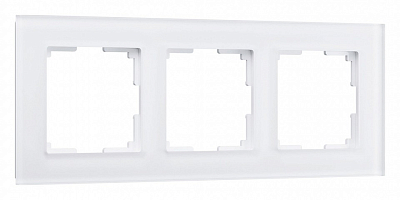 Рамка на 3 поста Werkel Favorit (белый матовый) W0031105 400_400_2129245