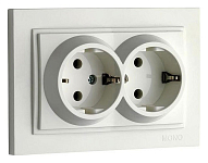 Розетка двойная с заземлением Mono Electric Despina 102-252504-120 250_100_2162554