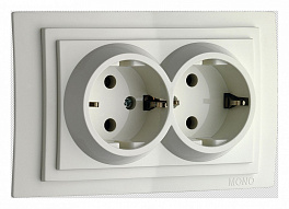 Розетка двойная с заземлением Mono Electric Larissa 103-191904-120 500_191_3235177